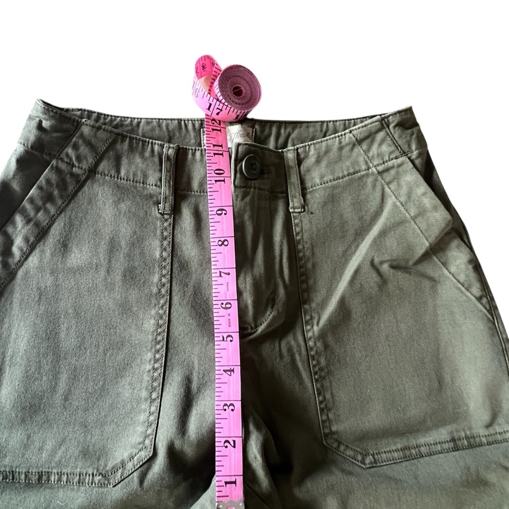 Universal Thread Olive Green Wide Leg Cargo/Utility Pants size 2 - Picture 8 of 11